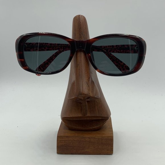 Elizabeth Arden Accessories - Elizabeth Arden Burgundy Oval Cat-Eye Sunglasses